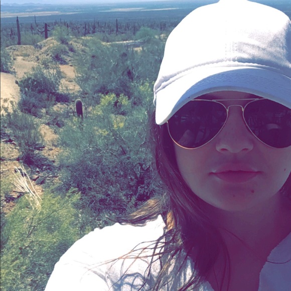 Meet your Posher, Z - Picture 2 of 3